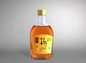 寧夏枸杞酒有什么好處？泡枸杞酒有什么小竅門？