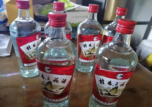 白酒都是糧食酒嗎(現(xiàn)在的白酒是糧食酒嗎)