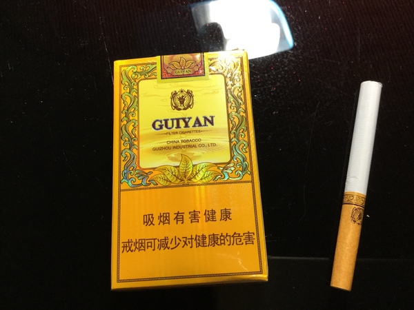 小國酒香軟硬有什么區(qū)別(貴煙小國酒香軟硬區(qū)別)