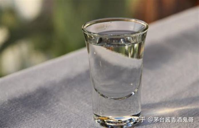 為什么有人愛個(gè)白酒,你為什么會(huì)喜歡喝白酒呢