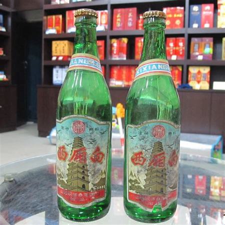 什么是陳釀白酒,牛欄山明明是酒精酒