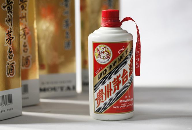 2003茅臺(tái)原瓶老酒(茅臺(tái)精裝老酒2003年)